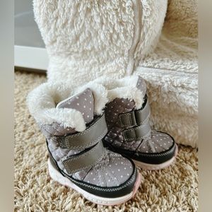 Carter’s Baby Toddler Snow Boots Winter Boots Gray US4